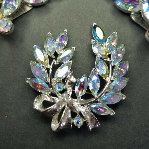 Vintage Albert Weiss Signed Demi-Parure Blue Rhinestone Brooch Pin Earring Set - Picture 7 of 12